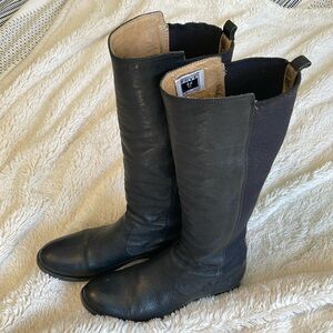 Frye - Molly Gore Black Boot - Size 8